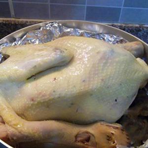 Cách làm gà hấp muối mặn