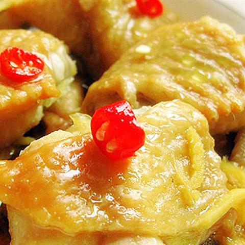 Cách làm gà hấp nấm ớt