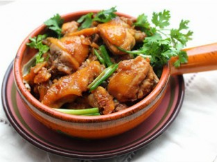 Gà kho ngũ vị