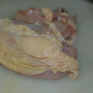 Cách làm gà kho quế