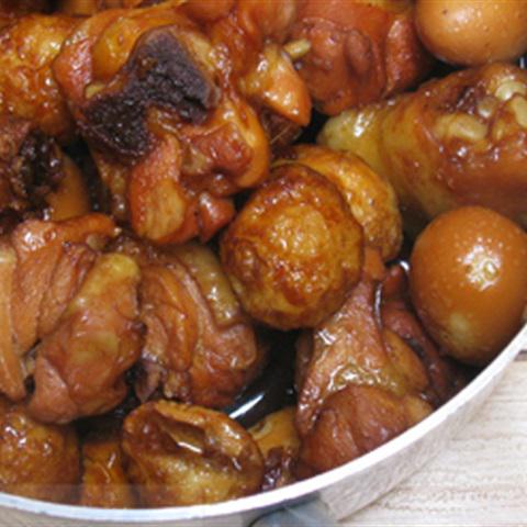 Cách làm gà kho trứng cút