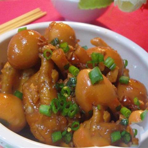 Cách làm gà kho trứng cút