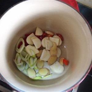 Cách làm gà kho xì dầu