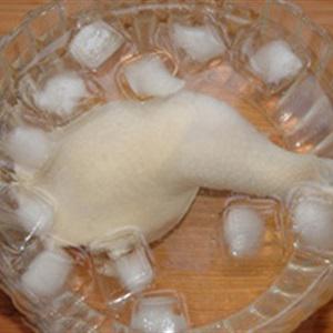 Cách làm gà luộc sốt sa tế