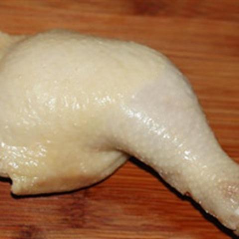 Cách làm gà luộc sốt sa tế