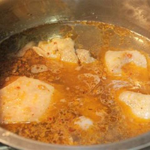 Cách làm gà nấu húng quế