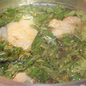 Cách làm gà nấu húng quế