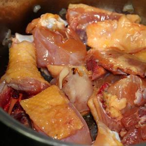 Cách làm gà nấu mẻ