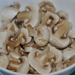 Cách làm gà nấu nấm