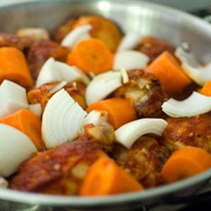 Cách làm gà nấu rau củ