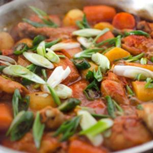 Cách làm gà nấu rau củ