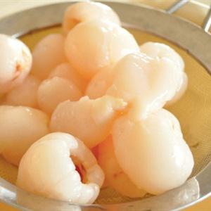 Cách làm gà nấu vải