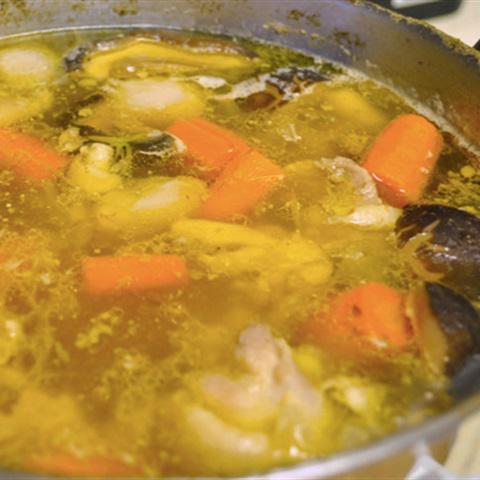 Cách làm gà nấu vải