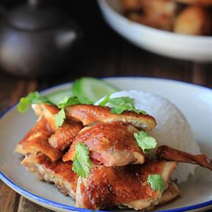 Cách làm gà nguyên con om nước tương