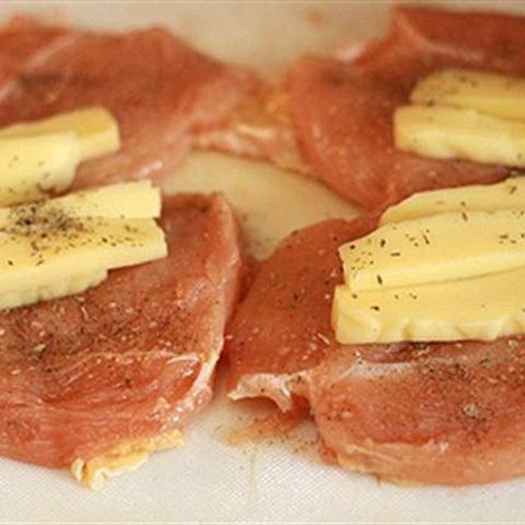 Cách làm gà nhồi phô mai nướng