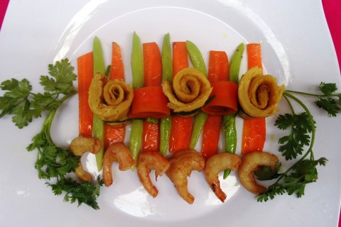 Gà nướng cà chua đút lò