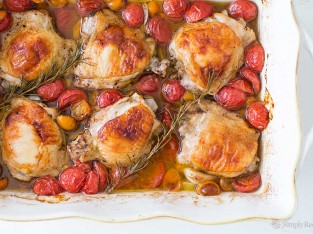 Gà nướng cà chua đút lò