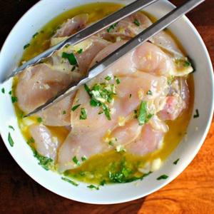 Cách làm gà nướng húng quế