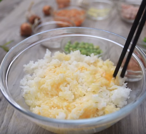 Gà nướng lá nếp thơm ngon tuyệt đỉnh, nhìn đã muốn ăn