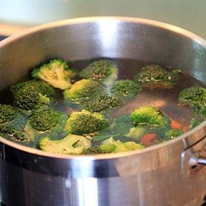 Cách làm gà nướng rau củ sốt kem