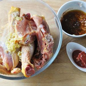 Cách làm gà nước với chao