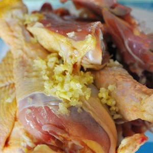 Cách làm gà nước với chao