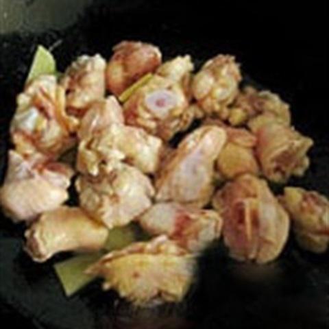 Cách làm gà om bí đỏ