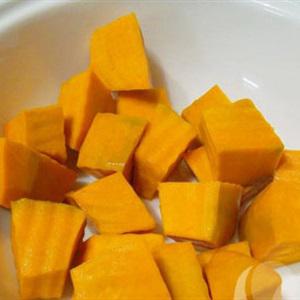 Cách làm gà om bí đỏ