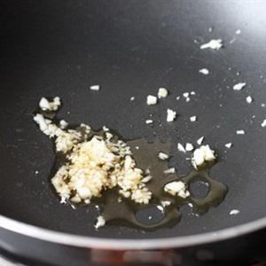 Cách làm gà om dầu mè