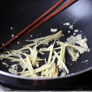 Cách làm gà om dầu mè