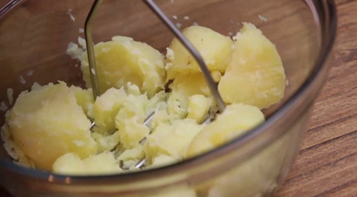 Gà om dầu vừng thơm ngon mà dễ làm