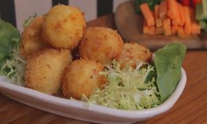 Gà om dầu vừng thơm ngon mà dễ làm