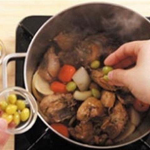 Cách làm gà om kiểu Hàn