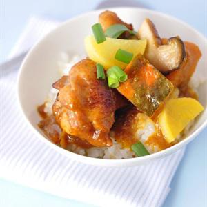 Cách làm gà om nấm bí đỏ