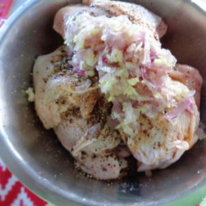 Cách làm gà quay bằng chảo