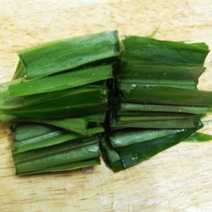 Cách làm gà rang lá gừng