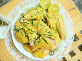 Gà ta hấp lá chúc