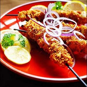 Cách làm gà tẩm đậu phộng xiên que