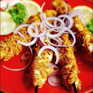 Cách làm gà tẩm đậu phộng xiên que