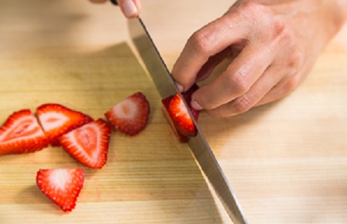 Gà tequila cam ăn kèm salad salsa dứa thơm lừng góc bếp