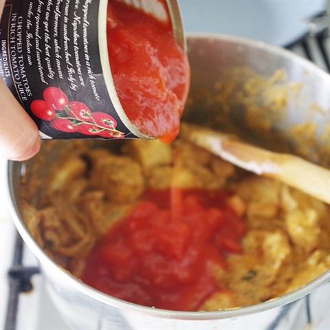 Cách làm gà tikka với bánh mì Naan