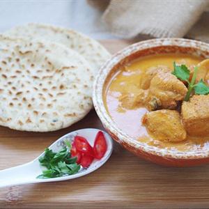 Cách làm gà tikka với bánh mì Naan