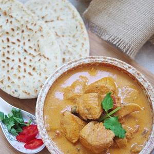 Cách làm gà tikka với bánh mì Naan