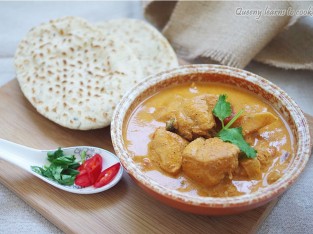 Gà tikka với bánh mì naan