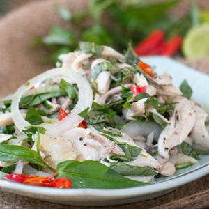 Cách làm gà trộn rau răm