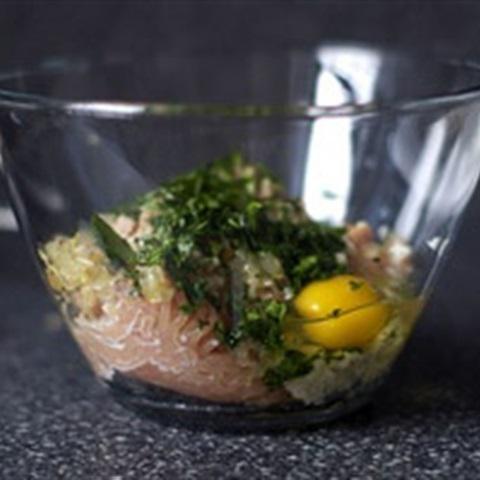 Cách làm gà viên chiên kiểu Ý