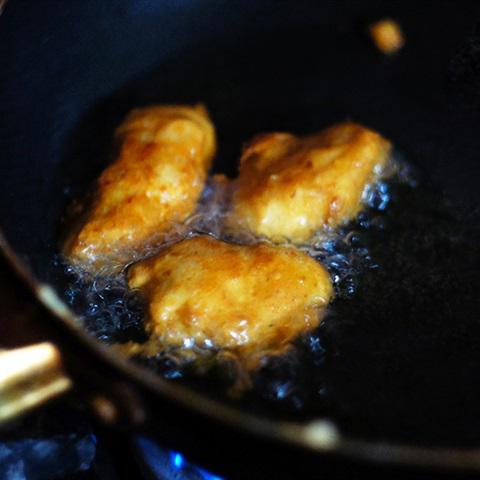 Cách làm gà viên chiên mè