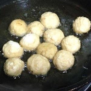 Cách làm gà viên đậu hũ chiên