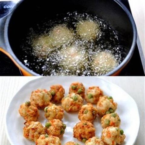 Cách làm gà viên sốt chua ngọt