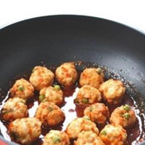 Cách làm gà viên sốt chua ngọt